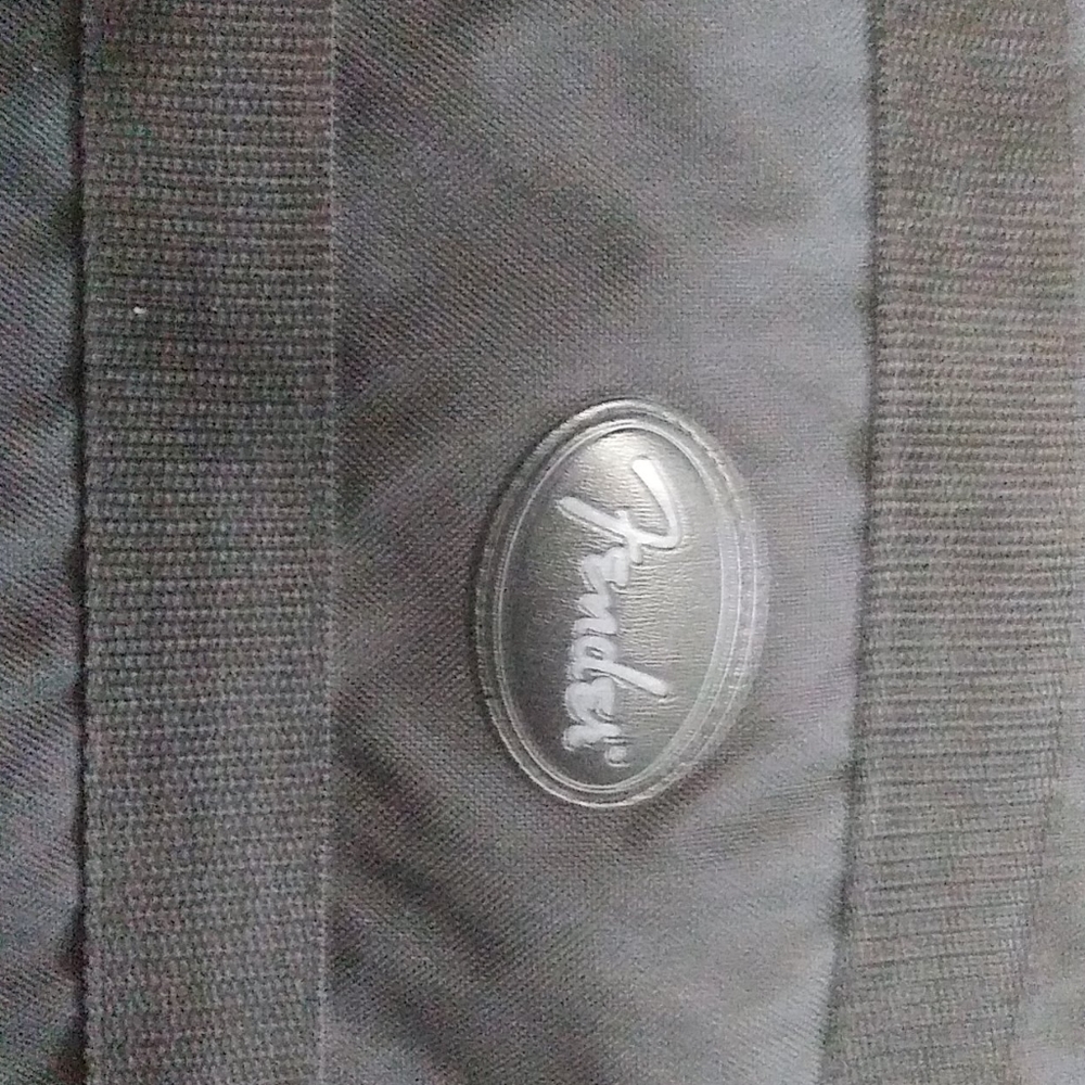 Fender guitar case - Picture 2 of 3